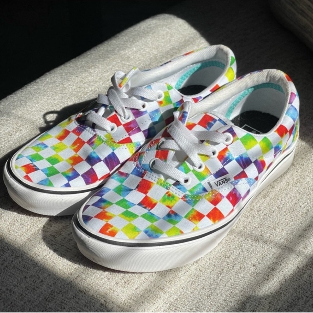 NWOT Vans ComfyCush Era Tie-Dye Checkerboard Women’s Size 7